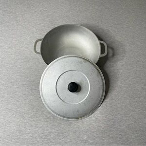 IMUSA USA 11.5” Traditional Colombian Natural Caldero Pot with Lid